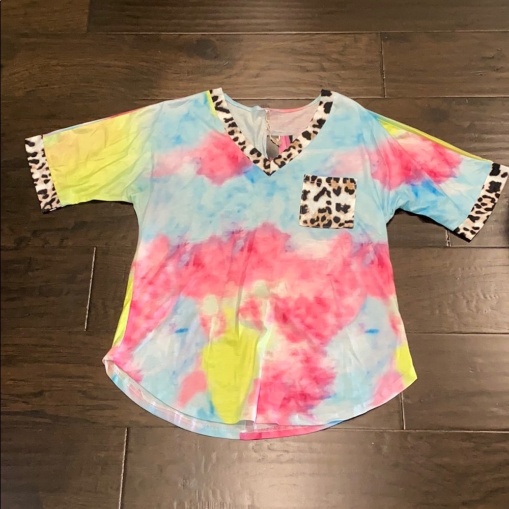 Tie dye cheetah tee